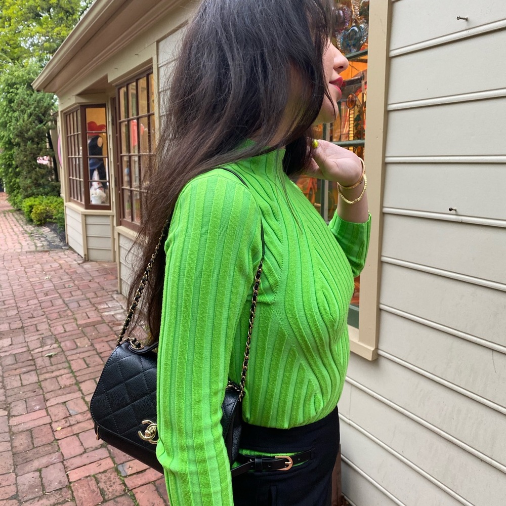 Green knit turtleneck / green sweater